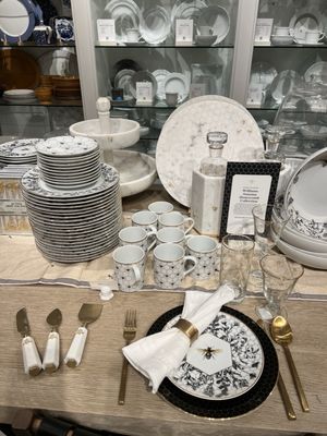 Williams-Sonoma by null