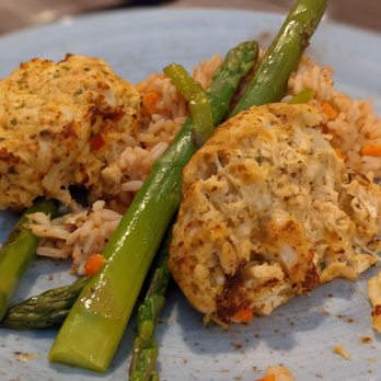 Tides Coastal Kitchen - Crabcakes - Cocktail Bars Near Me - Virginia Beach, Virginia Tides Coastal Kitchen - Crabcakes - Cocktail Bars Near Me - Virginia Beach, Virginia