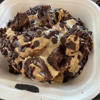 Cinnaholic - PB Craze - Bakeries Near Me - Virginia Beach, Virginia