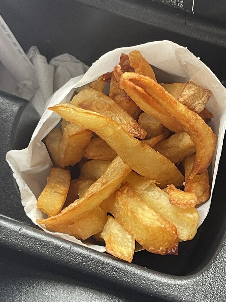 Rocky's Super Dog Drive Inn Logo