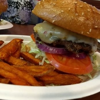 Paradise Burger And Kitchen - Cheese burger - Burgers Near Me - Windsor, California Paradise Burger And Kitchen - Cheese burger - Burgers Near Me - Windsor, California