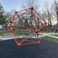 Margaret E Waldron Park - Climbing
