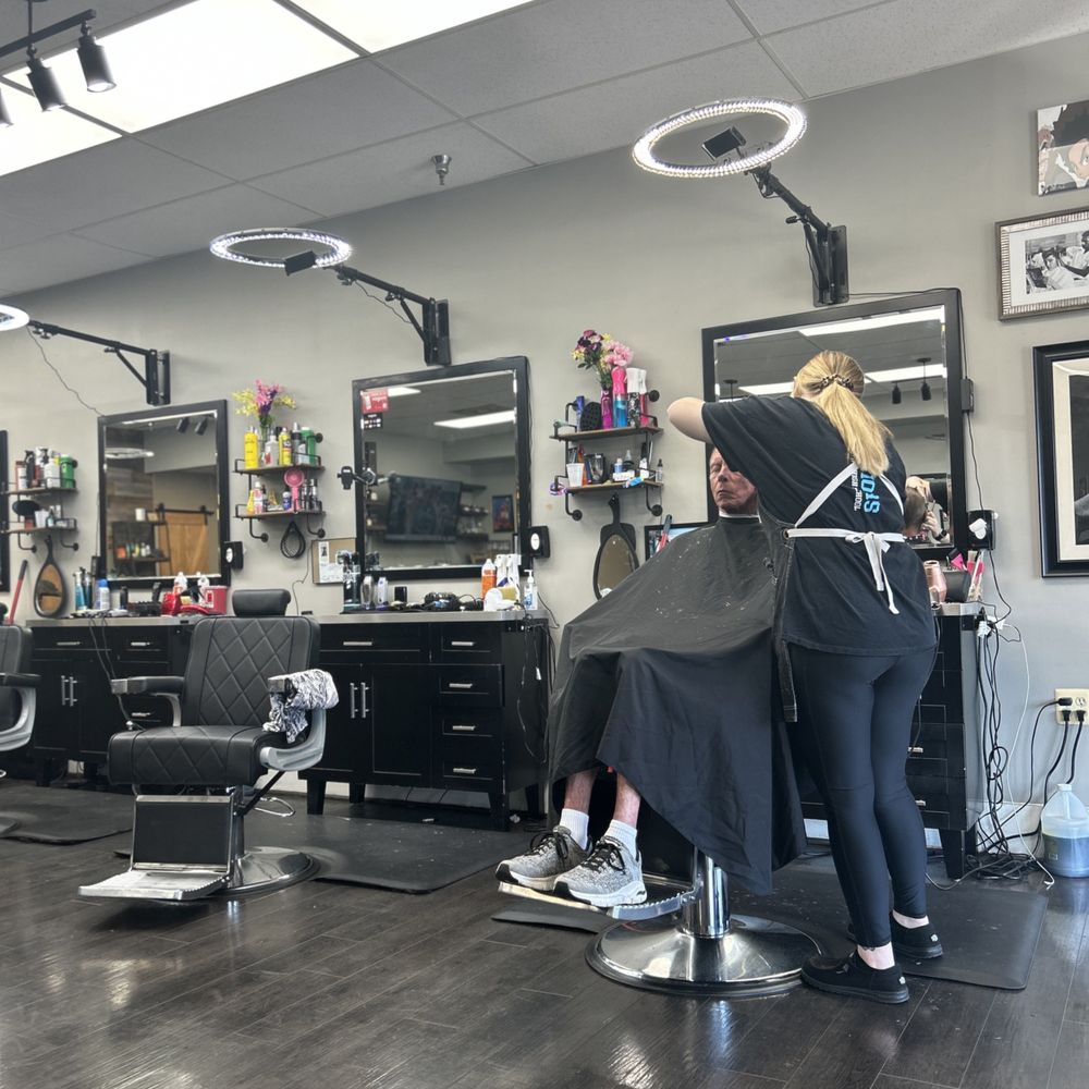 Picture Perfect - Rachel cutting a customers hair. She's awesome!!! - Men's Hair Salons Near Me - Prince Frederick, Maryland Picture Perfect - Rachel cutting a customers hair. She's awesome!!! - Men's Hair Salons Near Me - Prince Frederick, Maryland