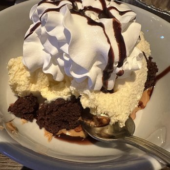 Fronk's - PB brownie sundae - Burgers Near Me - Bellflower, California