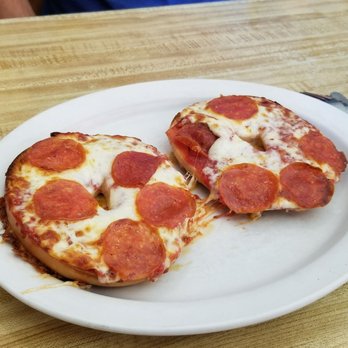 Cubbers Restaurant - Pizza bagel - Pizza Near Me - Bristol, Vermont Cubbers Restaurant - Pizza bagel - Pizza Near Me - Bristol, Vermont