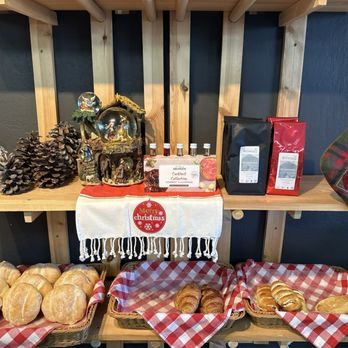 St Gabriel Bakery - Holiday Decorations - Bakeries Near Me - Jacksonville, Florida