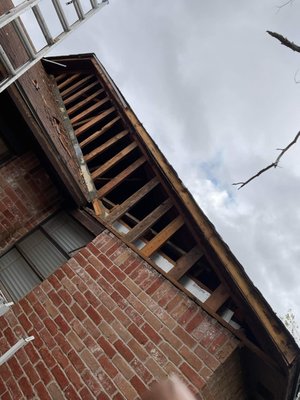 Feagins Roofing & More Logo