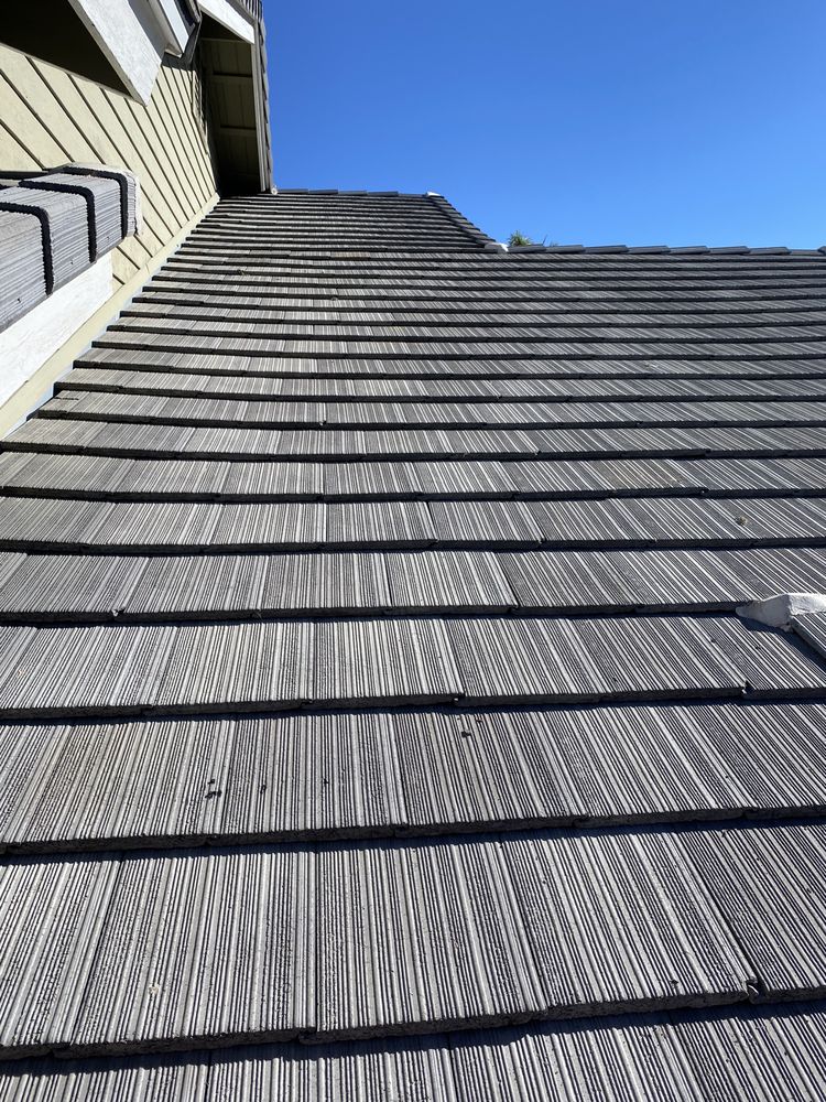 Slide of Leon K Miller Roofing