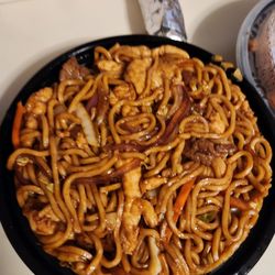 Hunan Cafe - Combination lo mein! Back on the board. Delicious.