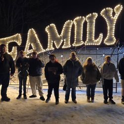 Butch Bando's Fantasy of Lights - Valleyview Friends Church