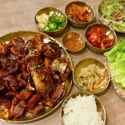 spicy pork trotter