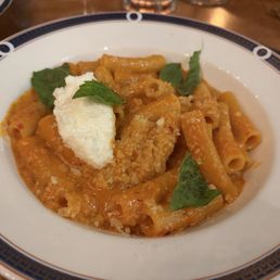Spicy rigatoni vodka (half) Spicy rigatoni vodka (half)