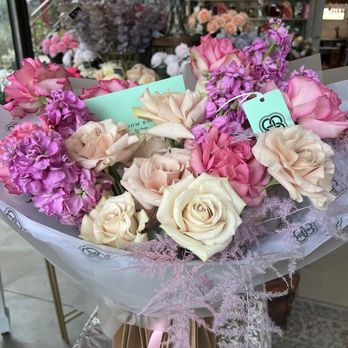 Bloom Boom - The new arrangement - Florists Near Me - West Hollywood, California Bloom Boom - The new arrangement - Florists Near Me - West Hollywood, California