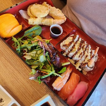J Sushi Brea - Bento box #5 Shrimp cruch roll with 3 pieces of yummy sushi and the fixins. - Japanese Near Me - Brea, California