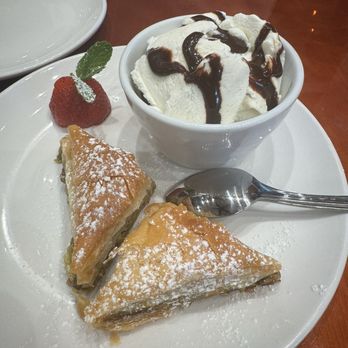 Panini Kabob Grill - Baklava with ice cream - Middle Eastern Near Me - Glendale, California