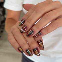 Nailsneedlove Studio - NAIL ARTIST: SHAYLA