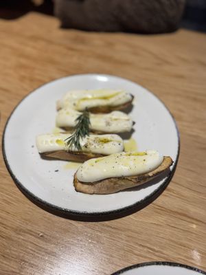 Brasswood Bar + Kitchen by null