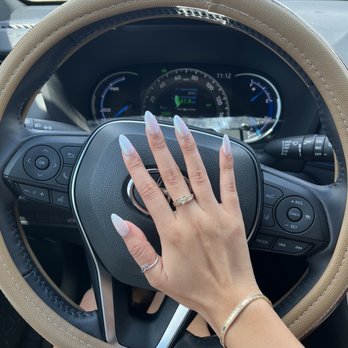 Gloss Nail Lounge - Nail Salons Near Me - Katy, Texas