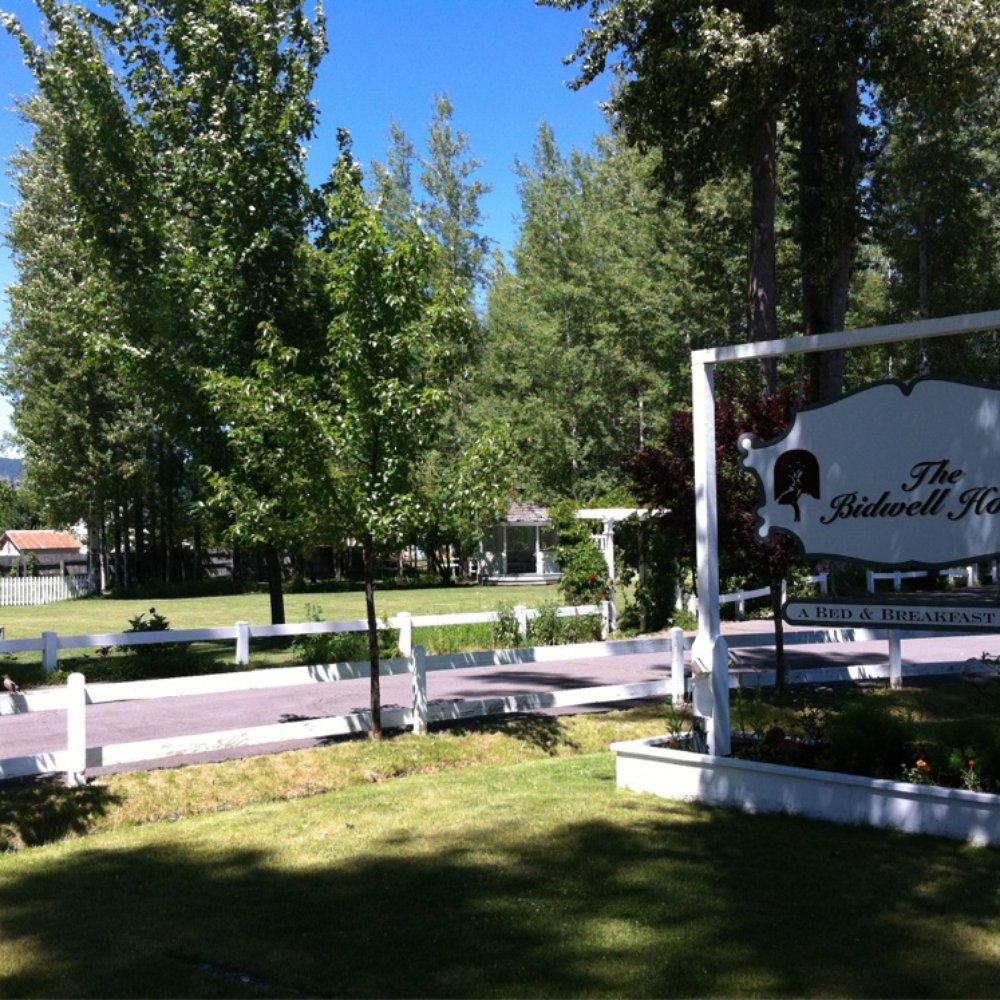 Lovely! I think Bidwell House has been more relaxing than any vacation  we've had.