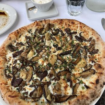Centonove - Funghi (mushroom) pizza - Italian Near Me - Los Gatos, California