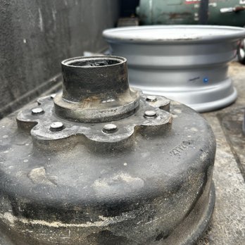 A1 Mobile Tire Service - All the bolts were sheared. - Tires Near Me A1 Mobile Tire Service - All the bolts were sheared. - Tires Near Me
