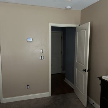 Legacy Home Repair - After picture of paint job done recently - Handyman Near Me - Montgomery, Alabama Legacy Home Repair - After picture of paint job done recently - Handyman Near Me - Montgomery, Alabama