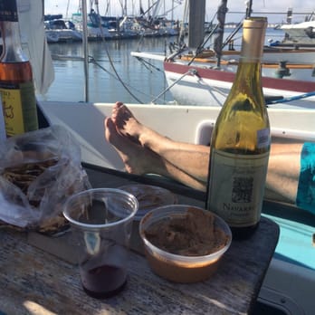 Emery Cove Marina - Marinas Near Me - Emeryville, California