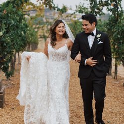 Blushing Bellas Beauty - Bride and groom