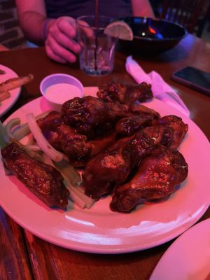 Moe's Crosstown Tavern by null