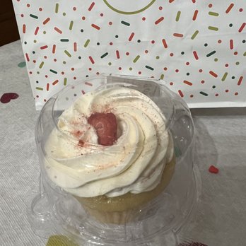 Courageous Bakery & Cafe - Strawberry shortcake - Bakeries Near Me - Oak Park, Illinois