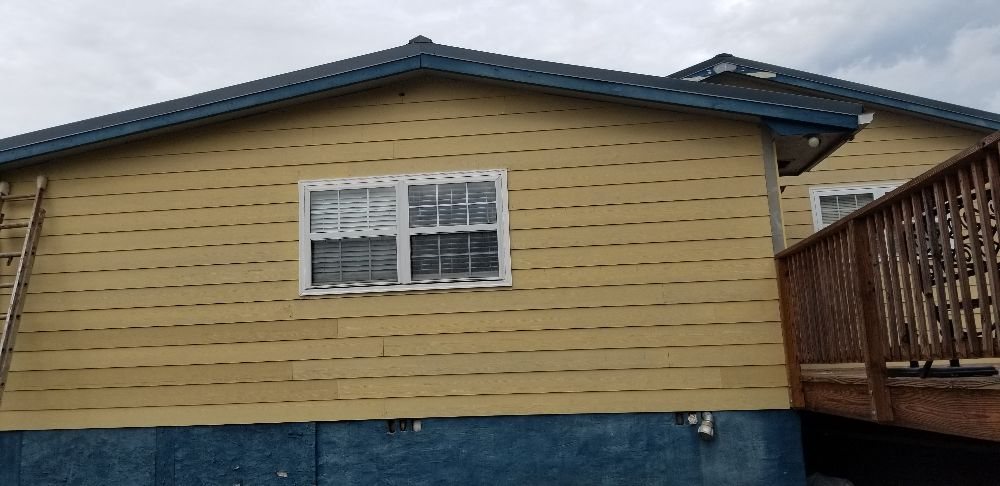 Slide of D & G Roofing and Painting