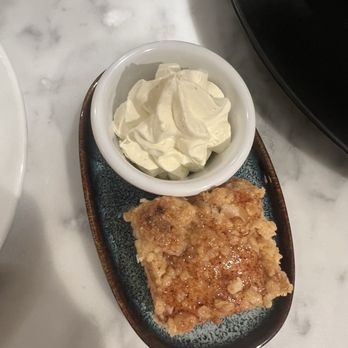 Kafé Plattan - Apple mini cake - Vegan Near Me - Stockholm, Alberta Kafé Plattan - Apple mini cake - Vegan Near Me - Stockholm, Alberta