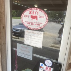 Mike's Country Kitchen - Pull up yo damn pants!