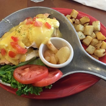 Le Peep - Plano - Salmon Benedict - Breakfast & Brunch Near Me - Plano, Texas Le Peep - Plano - Salmon Benedict - Breakfast & Brunch Near Me - Plano, Texas