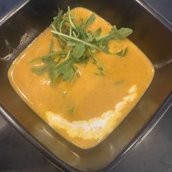 Fiorella Pizzería Y Churrasquería - Bisque de langosta