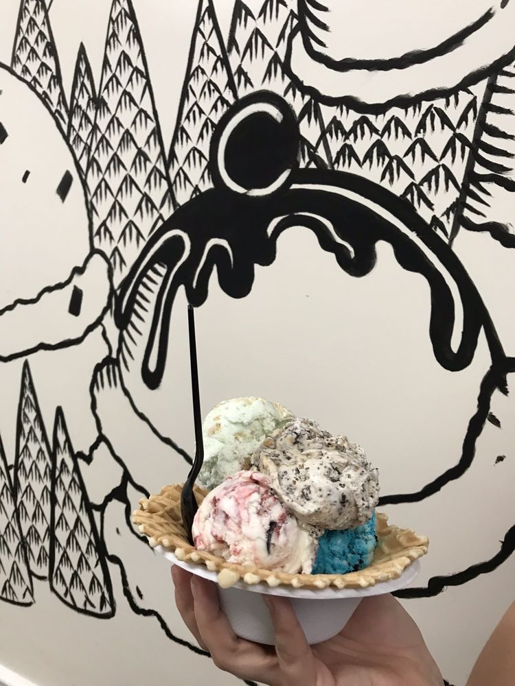 Storm And Daughters Ice Cream, Easton Roadtrippers