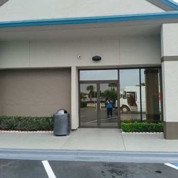 Best Western Downtown Stuart - Front entrance - Hotels Near Me - Stuart, Florida