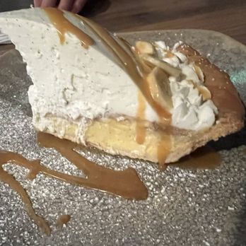 Moku Kitchen - Banana cream pie - Cocktail Bars Near Me - Honolulu, Hawaii Moku Kitchen - Banana cream pie - Cocktail Bars Near Me - Honolulu, Hawaii