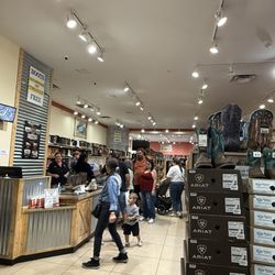 Boot Factory Outlet