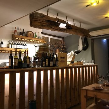 A Muralha Tapas e Vinhos - Portuguese Near Me - Lisbon, 11