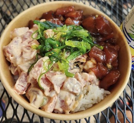 Olowalu General Store by null