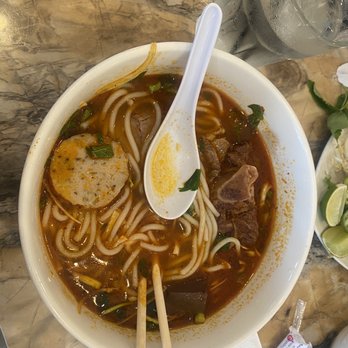Que Huong Bistro - Bun Bo hue - Vietnamese Near Me - Houston, Texas Que Huong Bistro - Bun Bo hue - Vietnamese Near Me - Houston, Texas