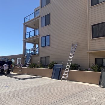 Smart Window Company - Installation team used ladders to lift everything: it was quite the feat - Windows Installation Near Me - Carson, California Smart Window Company - Installation team used ladders to lift everything: it was quite the feat - Windows Installation Near Me - Carson, California