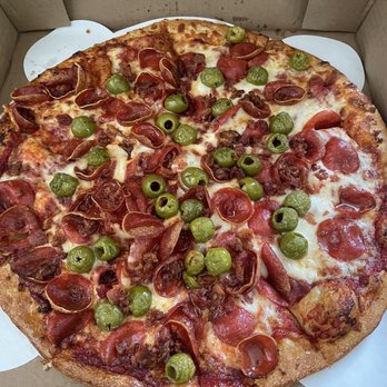 Vizzy's Pizza Palace - Spicy pepperoni, olives & bacon - regular crust - Pizza Near Me - Westland, Michigan Vizzy's Pizza Palace - Spicy pepperoni, olives & bacon - regular crust - Pizza Near Me - Westland, Michigan