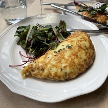 Amelie - An incredible soufflé omelette - French Near Me - New York, New York Amelie - An incredible soufflé omelette - French Near Me - New York, New York