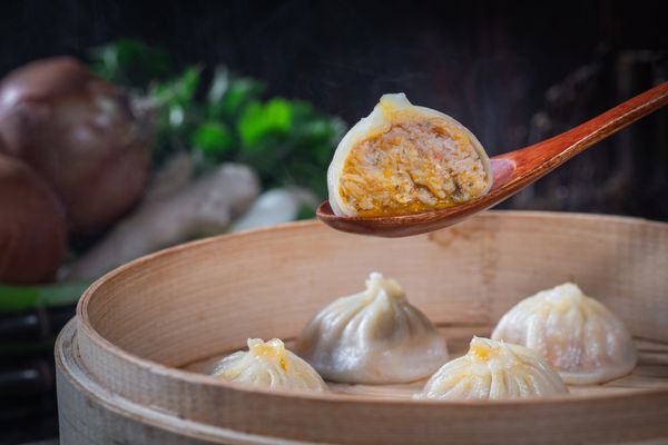 Yuanbao Jiaozi by null