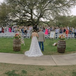 The Oaks at High Hill - Ceremony under the big oak tree.
