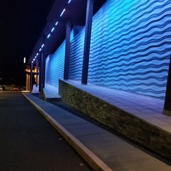 Cottonwood Restaurant - Water waves