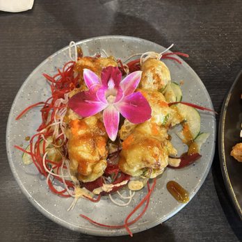 Akira Aptos - Akira Poppers - Sushi Bars Near Me - Aptos, California Akira Aptos - Akira Poppers - Sushi Bars Near Me - Aptos, California