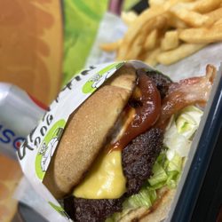Grattin Dog - Burger on Fire